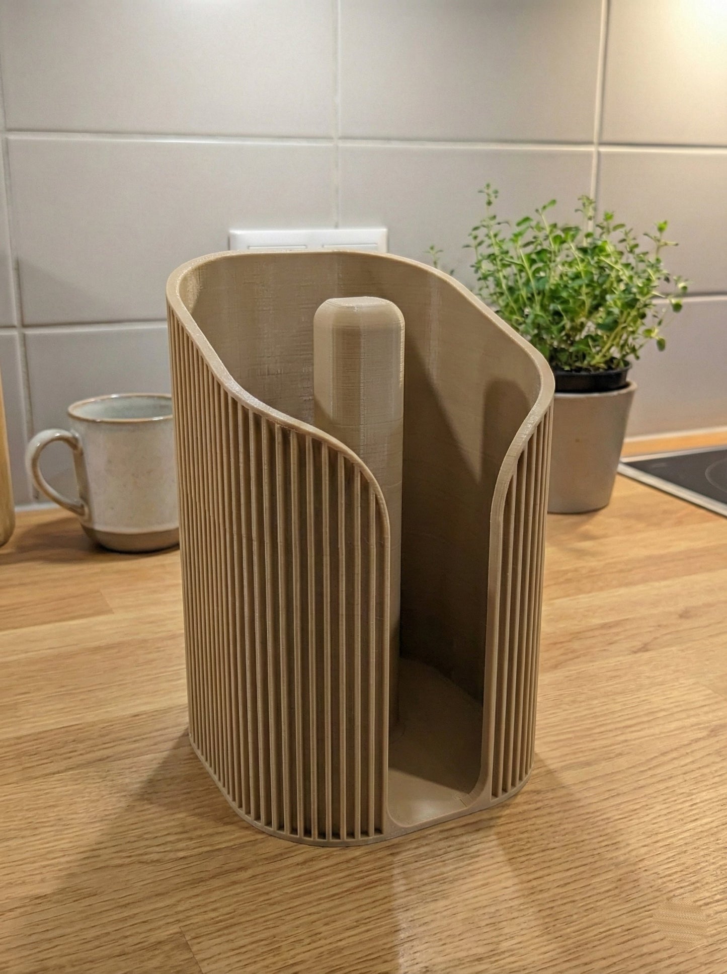 køkkenrulleholder i ribbet design_58.jpg